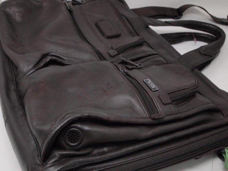 トゥミ（TUMI）バッグ｜クリーニング・修理事例 小羽皮革